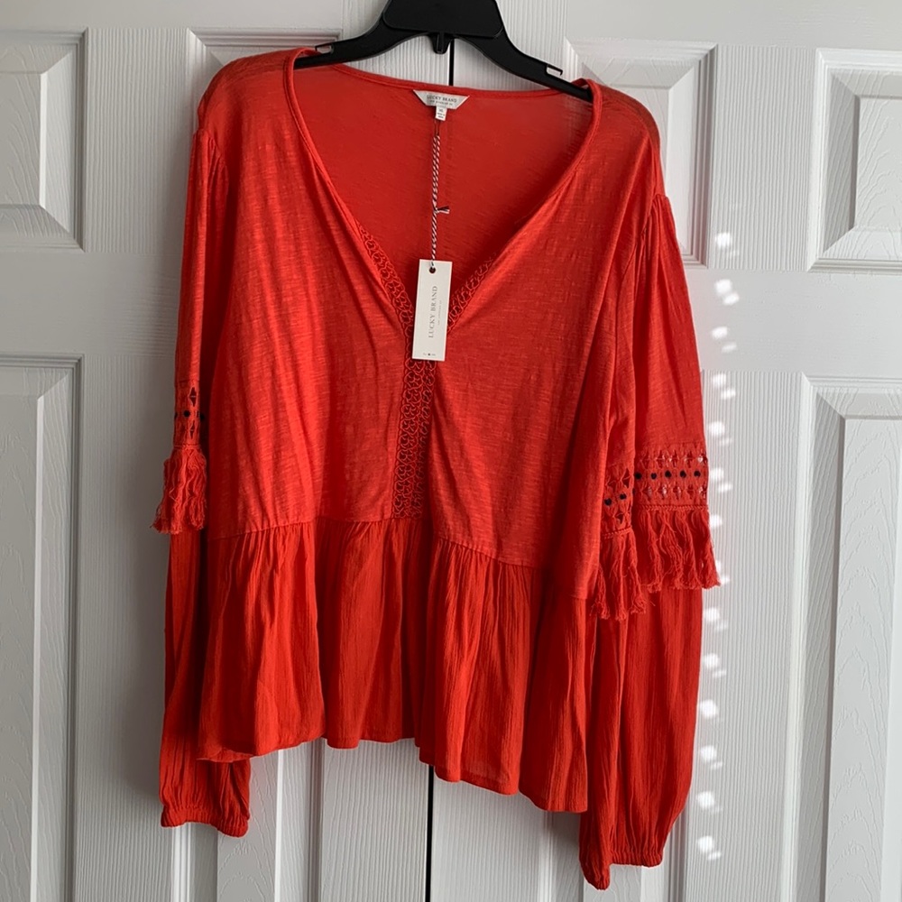 NWT Lucky Brand womens top!! Gorgeous